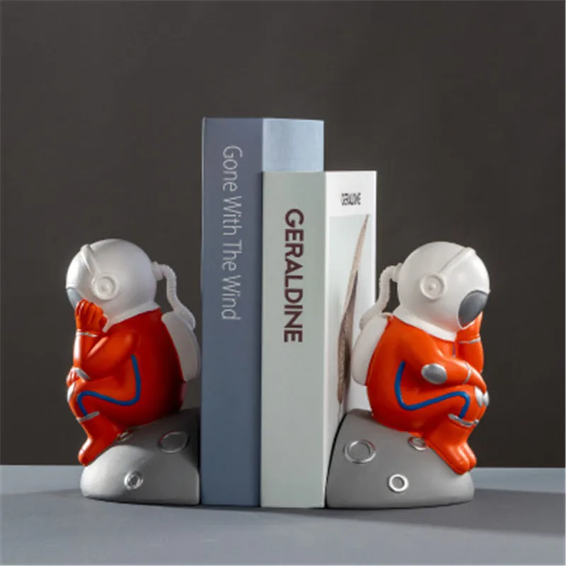 

Bao Guang Ta Nordic Astronaut Bookend Statue Creative Spaceman Living Room Study Home Decor Book Stand Sculpture A2977