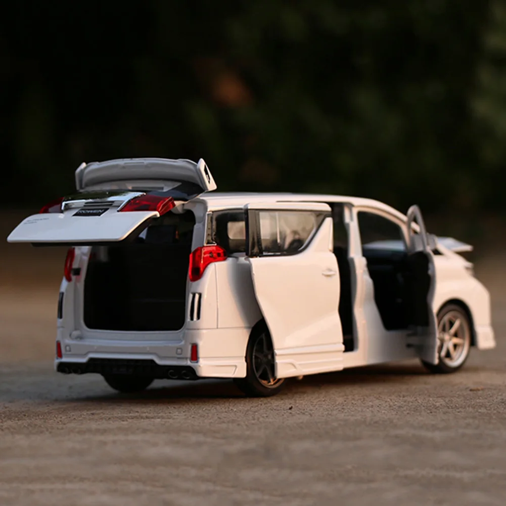 

1/32 Mini Diecast Pull back Car for Toyota Alphard Model with Light Music Toy
