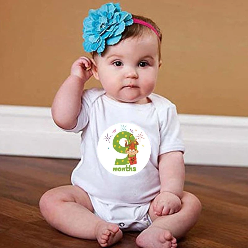 

12 Pcs/Set Cartoon Animal Baby Monthly Stickers Photography Commemorative Card Number Photo Props Newborn Milestone Month DXAD