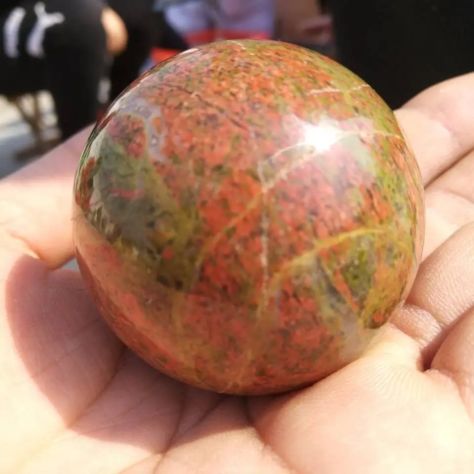 Шарики из натурального драгоценного камня 50 мм полированная кристаллическая