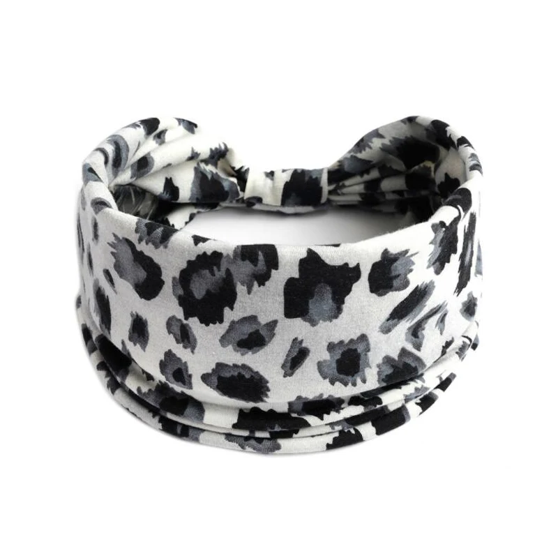 Рисунок 5 - Женская обувь леопардовой повязкой