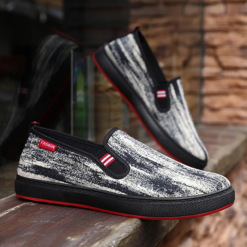 Мужские повседневные туфли без застежки черные мягкие лоферы