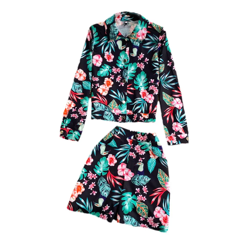 

2021 Summer New Suit Female European Goods Fashion Long-sleeved Printed Shirt Two-piece High-waisted Wide-leg Shorts DK429