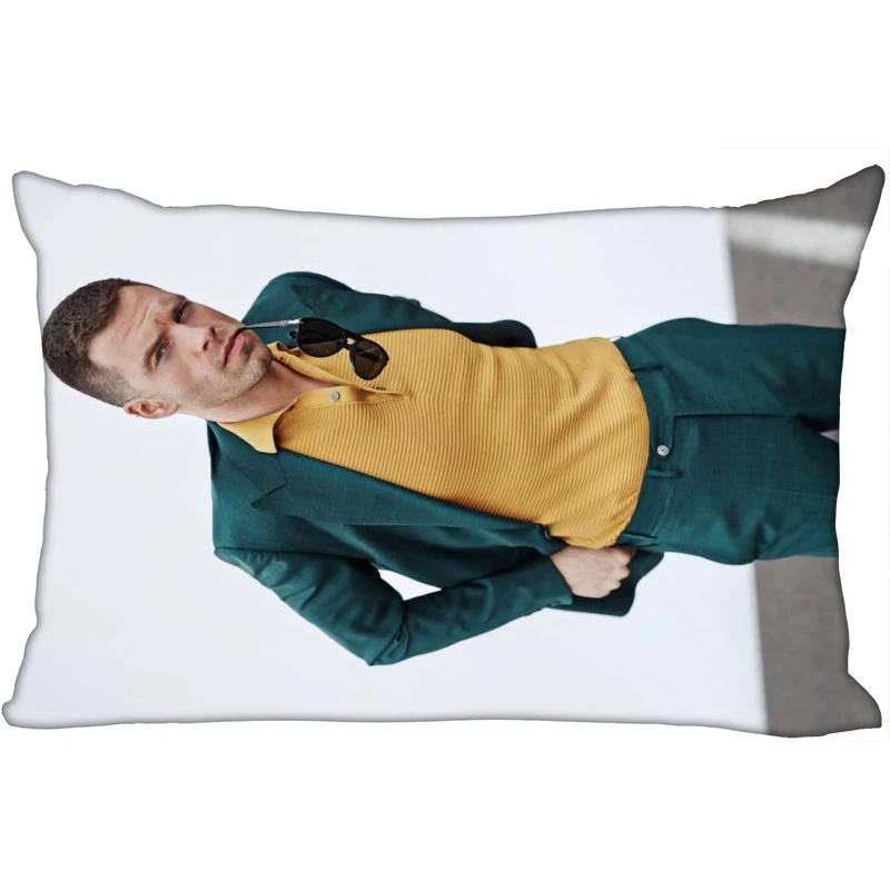 Себастьян Стэн чехол подушка 45x35 см (с одной стороны) прямоугольная искусственная