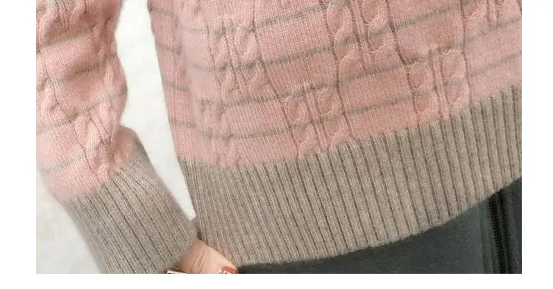 

2020 Women in winter and autumn with New style fashion Long sleeve High collar Set head Sweater coat