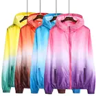 Детские походные куртки градиентных цветов для мальчиков и девочек, быстросохнущие походные куртки с карманами, непродуваемая ветровка с капюшоном и защитой от УФ-лучей