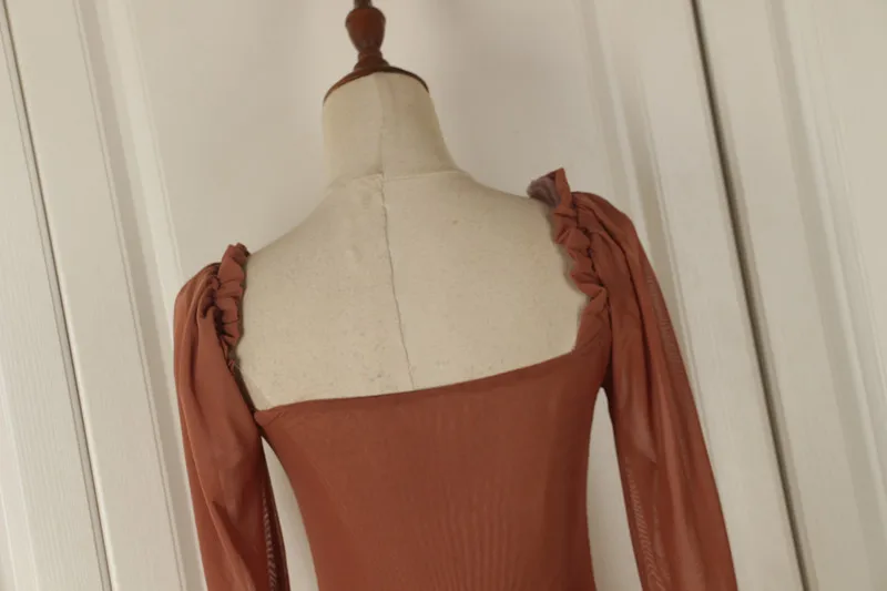 Весенняя французская нишевая ретро-футболка с квадратным вырезом и сетчатыми