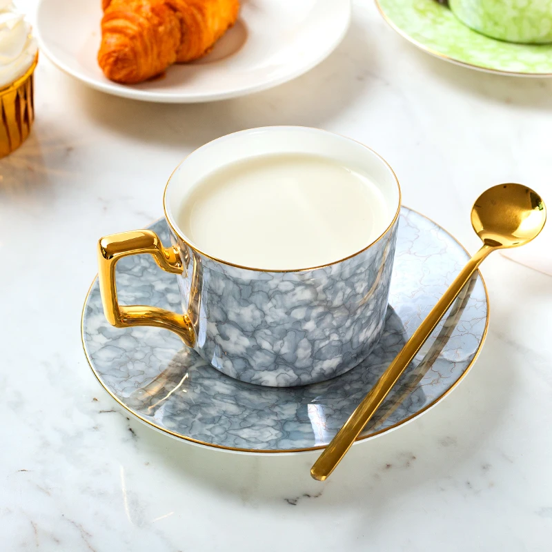 

Creative Bone China Ceramics Tea Coffee Cup Set with Spoon Gold Rim Turkish Tea Cups Light Luxury Tazas De Cafe Drinkware BE50CP