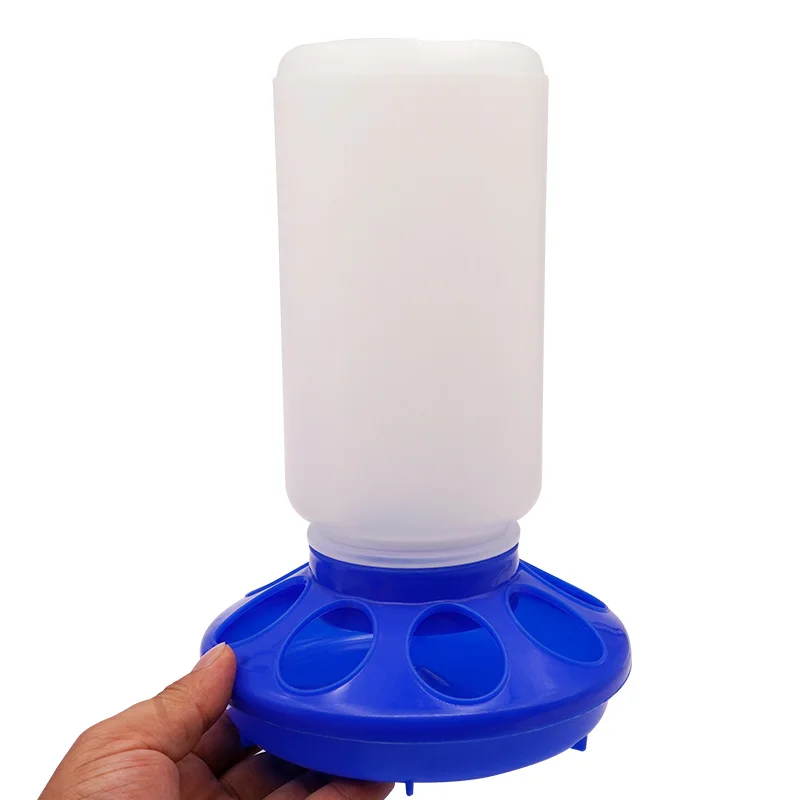 Поилка для кур/кормушки устройство кормления куриных и других птиц 1 л синяя