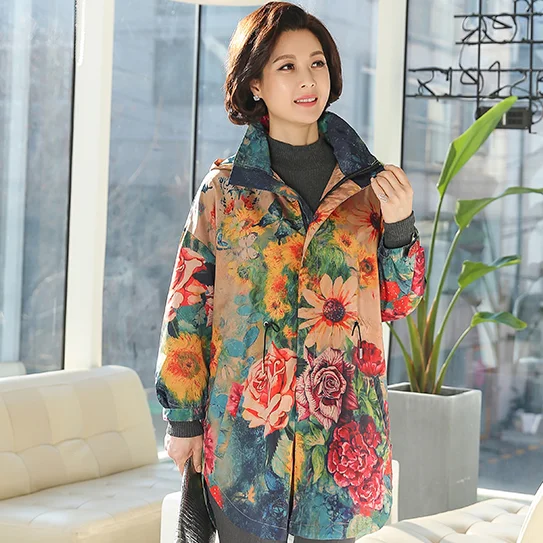 Женская ветровка с капюшоном свободная средней длины большие размеры весна