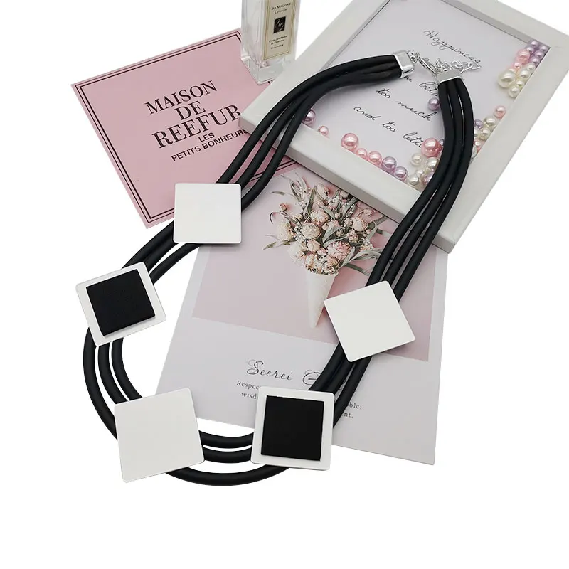 Короткое Колье YD & YDBZ в готическом стиле колье свитер кожаные украшения