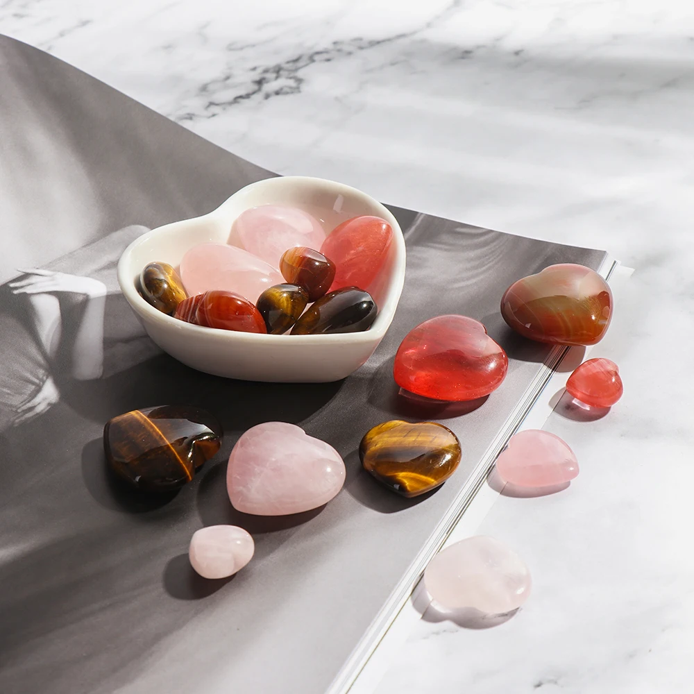 1 шт. натуральный камень в форме сердца Роза полоску кристалл резная ладонь