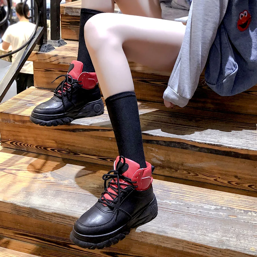 Высокие кроссовки женские белые черные спортивная обувь на платформе для женщин