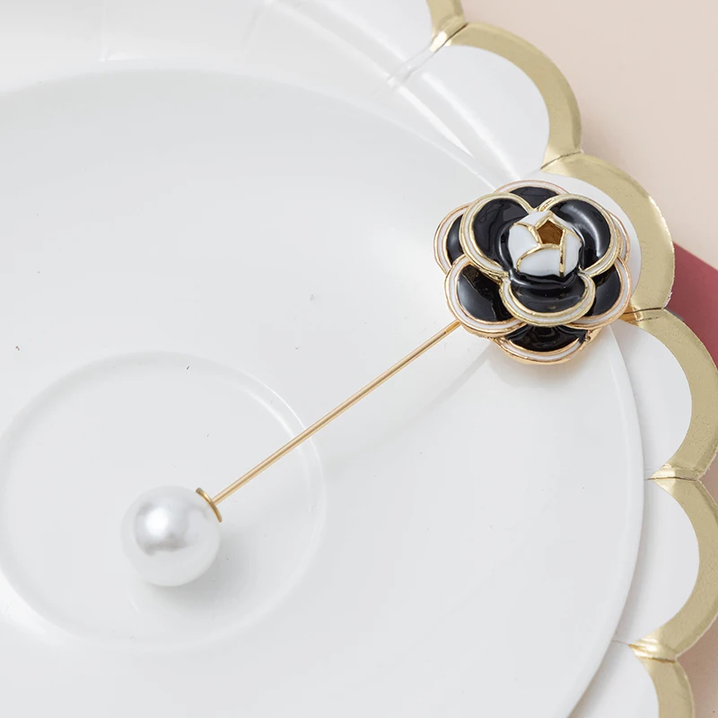 Романтическая брошь RHao в виде черной розы булавки милые эмалированные черного