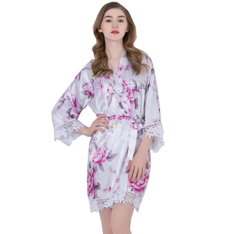 Женский халат размера плюс из шелкового атласа с цветочной кружевной отделкой, свадебные халаты для невесты, халаты для женщин, ночная Пижама, длинный халат - Цвет: white
