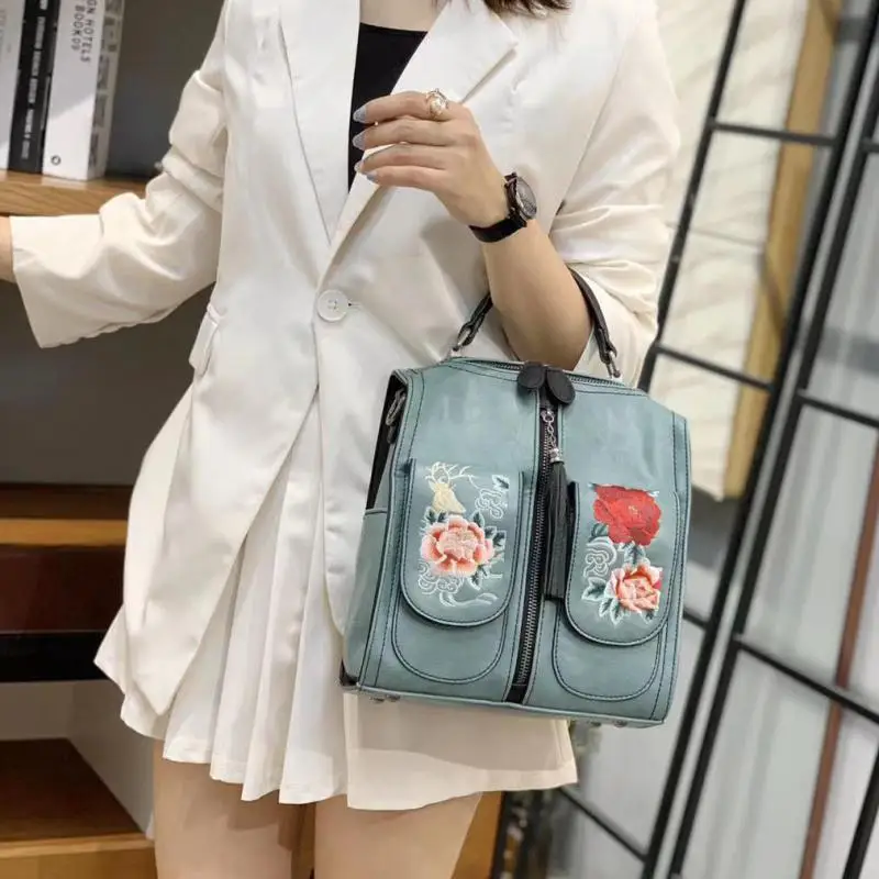 

Bestform Chinese Style Embroidery Women Bag 2020 New Retro Leather Shoulder Bag Women Backpack Large Capacity Travel Bags