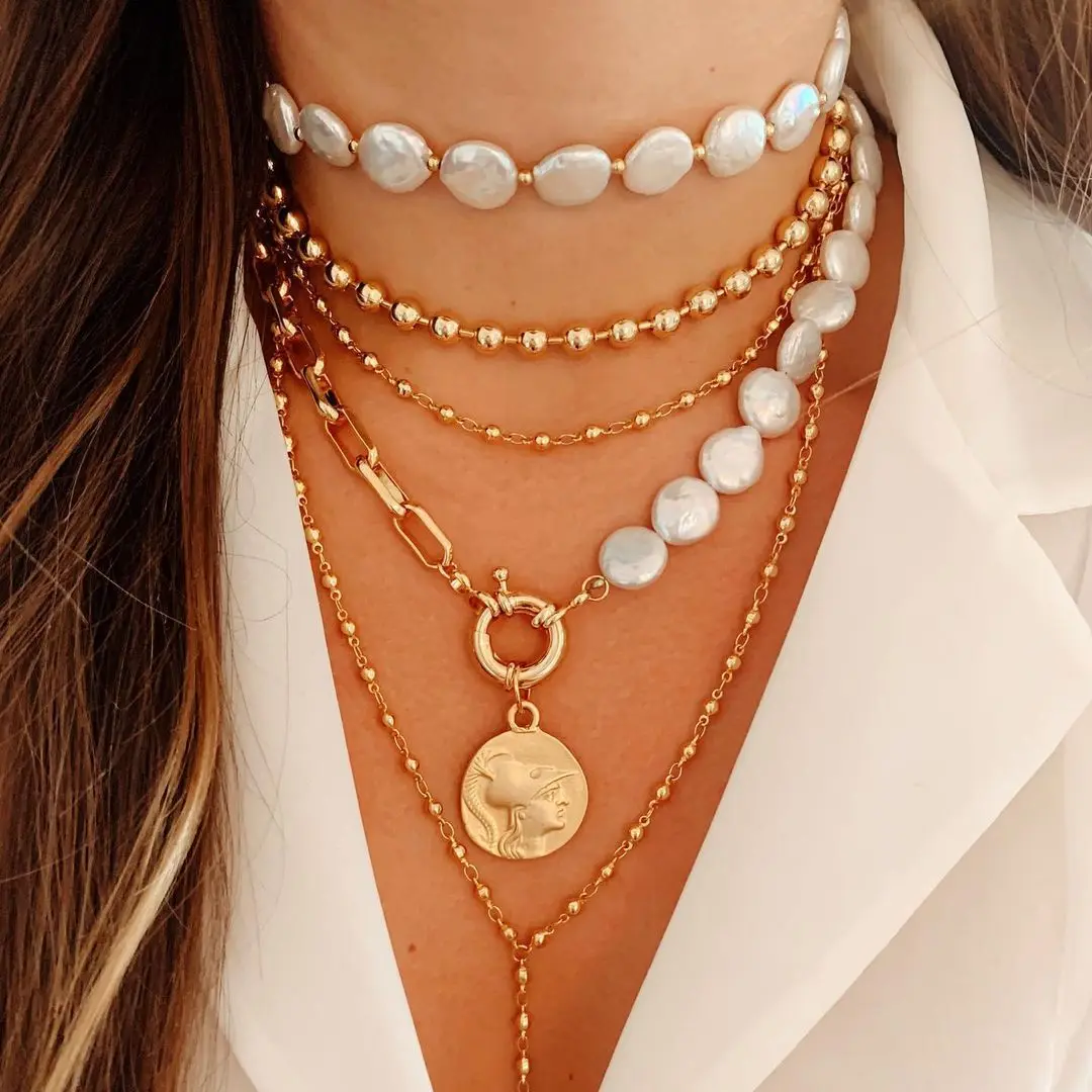 

Fashion Statement Multilayers Gold Color Chains Baroque Pearls Portrait Letters Pendant Necklace for Women Girls Beach Necklaces