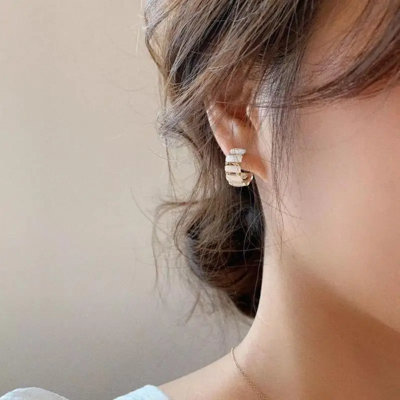

Women Hoop Earring2021 New Trend Korean Fashion Semicircular Resin Block Earrings