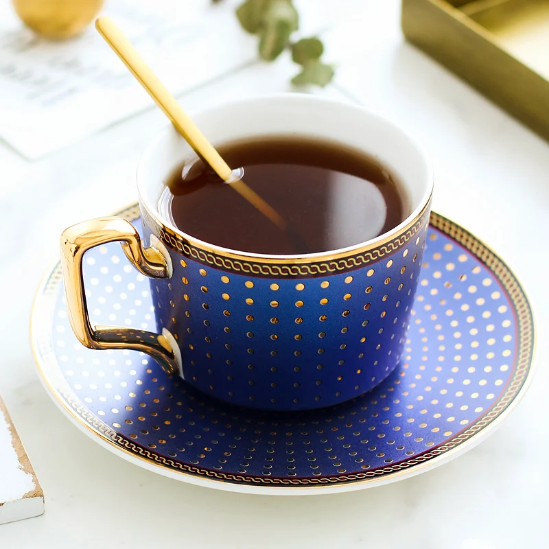 

European Creative Ceramic Coffee Cup Set Simple Gold Rim Light Luxury Arabic Coffee Set Travel Tazas De Cafe Drinkware BE50CP