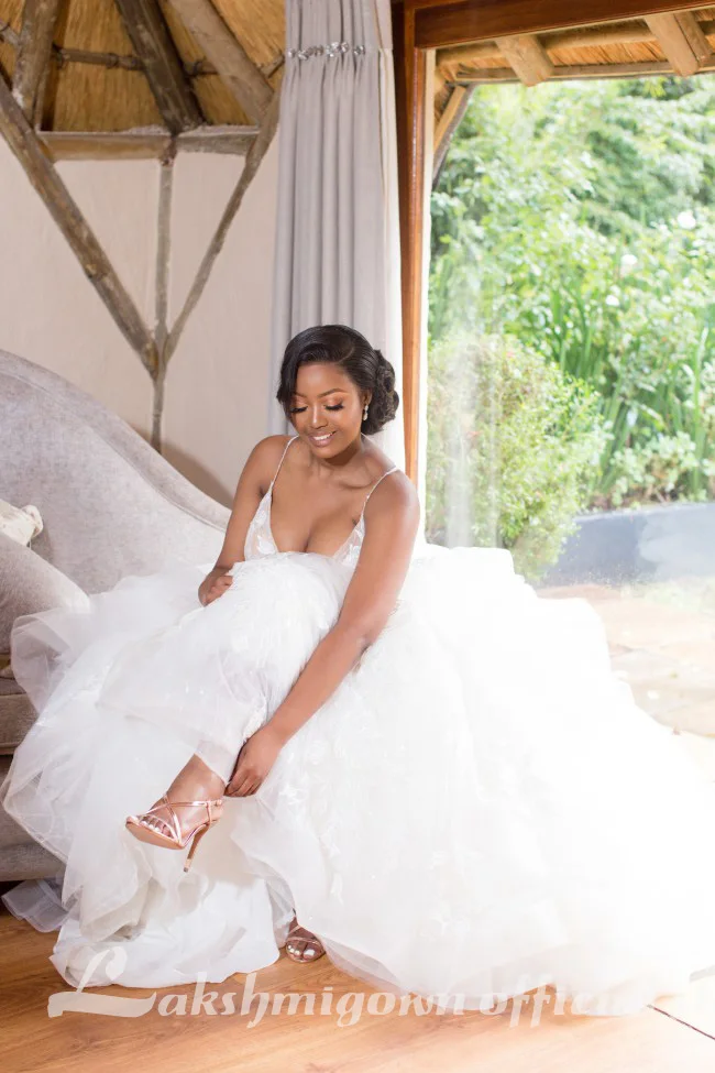 Кружевные свадебные платья цвета шампанского с цветочным рисунком