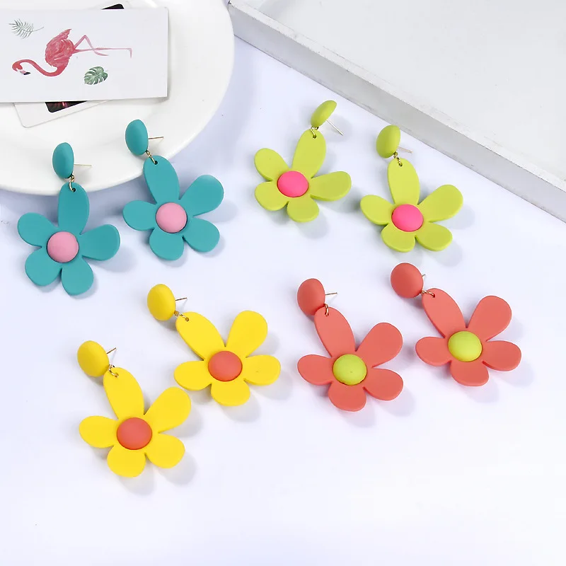 Милые флуоресцентные серьги маленькие свежие Аксессуары контрастные цветочные