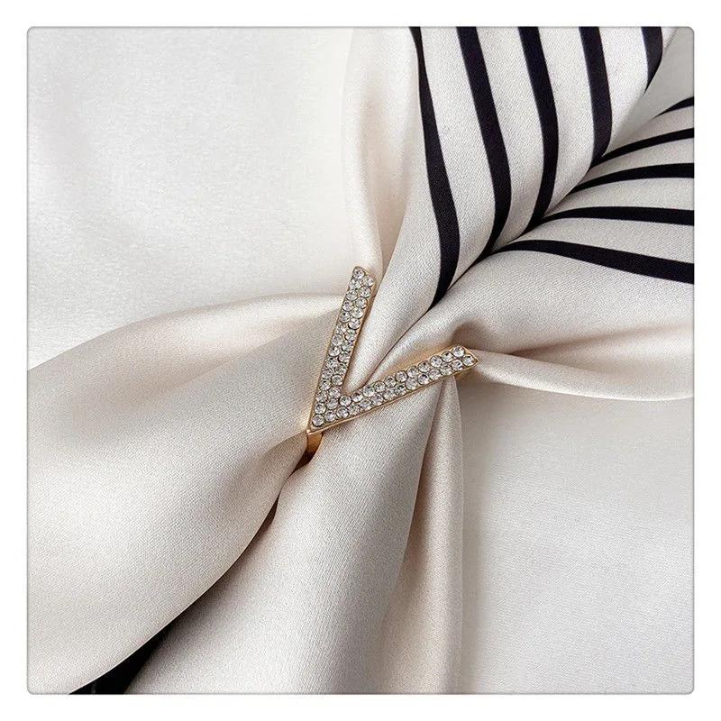 Free Shipping 1PCS Three-ring scarves buckle accessories square scarf shawl clothes corner pearl knotted | Украшения и аксессуары