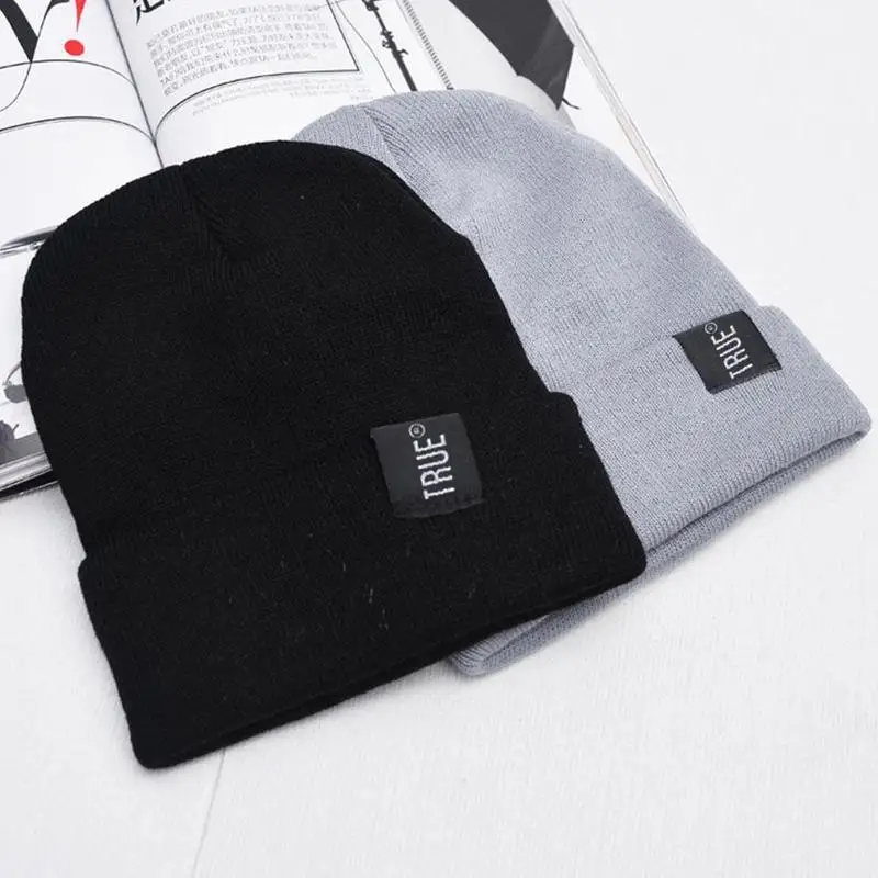 

Casual Beanies for Men Women Fashion Knitted Winter Hat Hip-hop Skullies Hat Bonnet Unisex Cap black grey