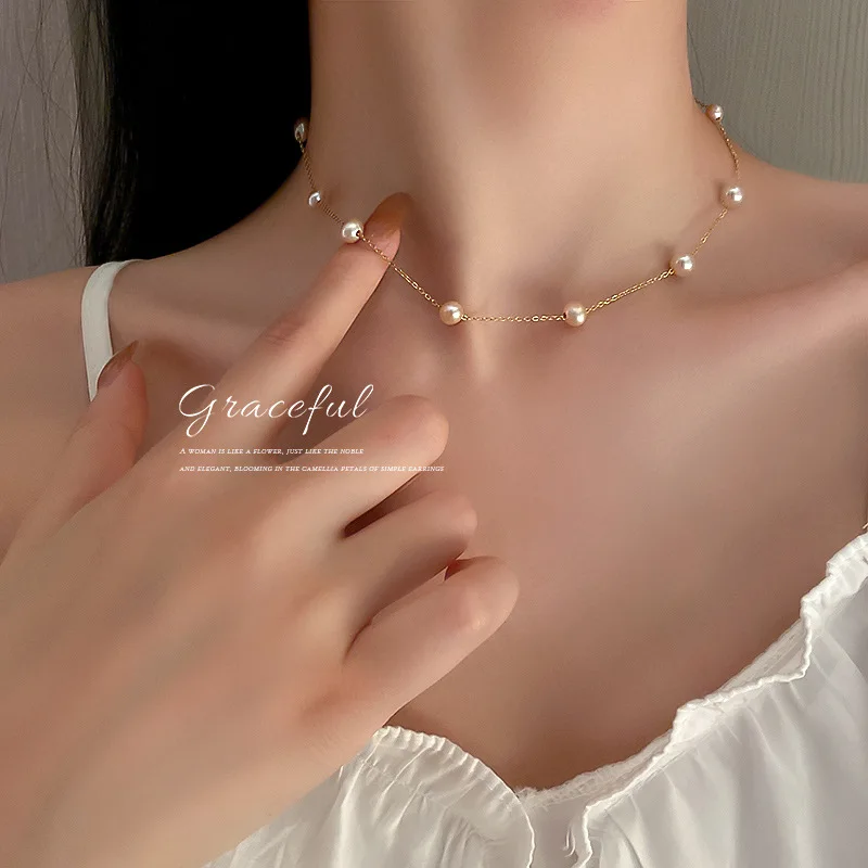 

New simple and fashionable freshwater pearl necklace feminine temperament exquisite clavicle chain trend party clavicle chain