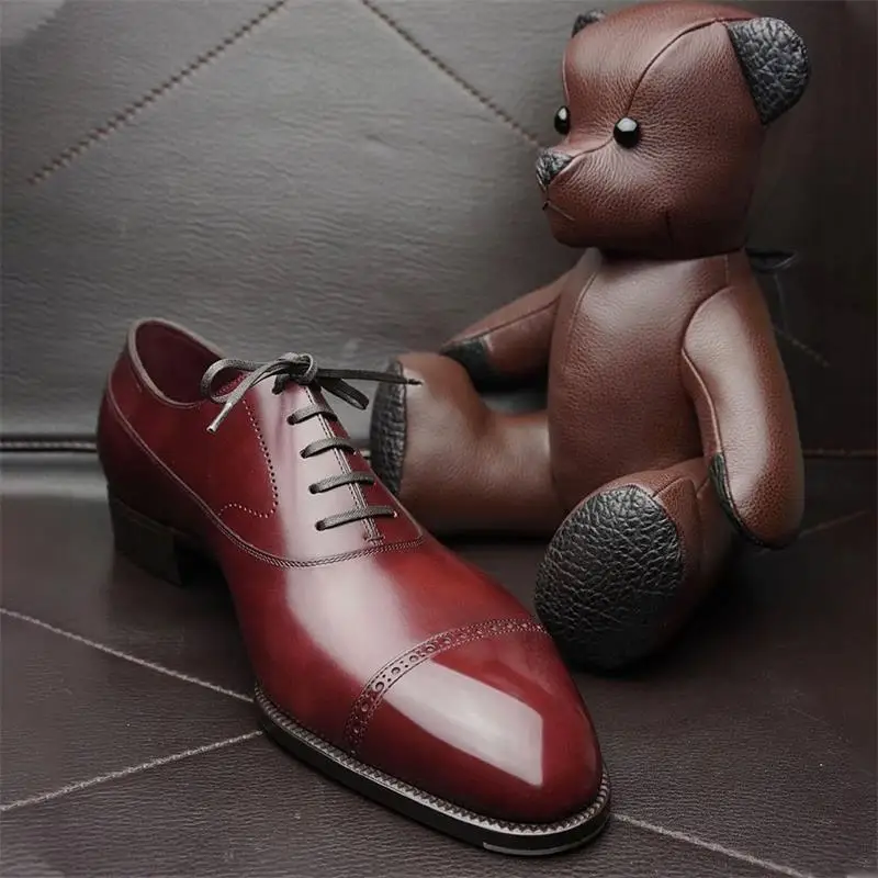 

2021 New Men's Shoes Fashion Casual Business High-end Red PU Polished Hollow Lace Classic Comfortable Oxford Shoes HL444