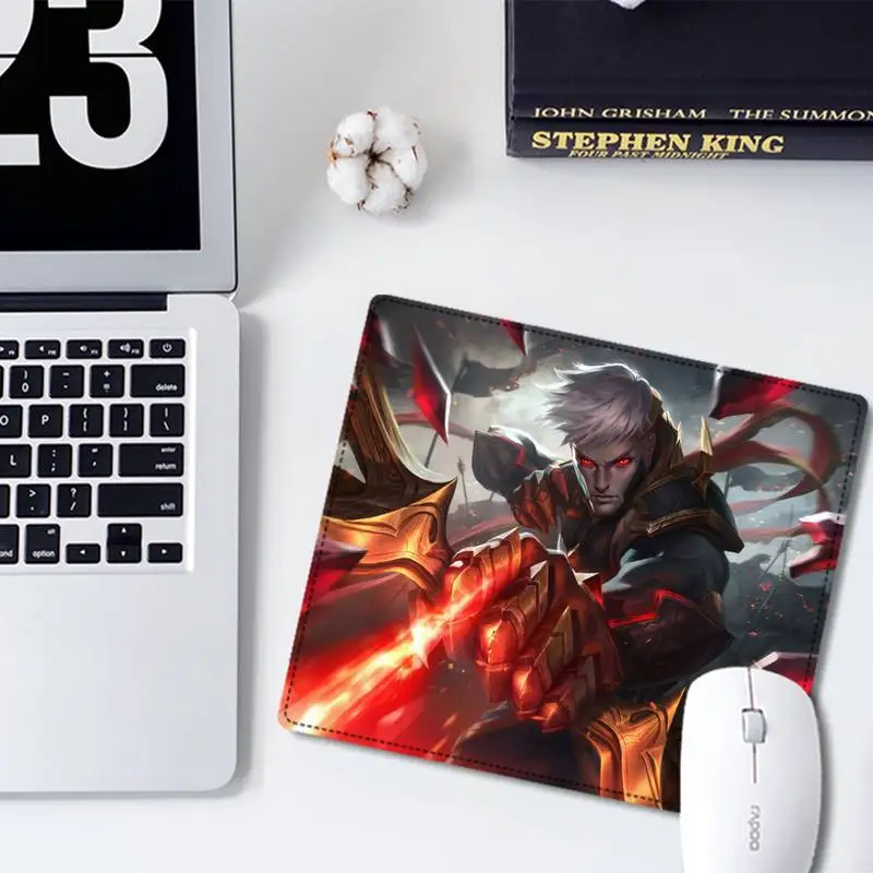 Недорогой Офисный коврик для мыши League of Legends Varus нескользящий игровой маленького