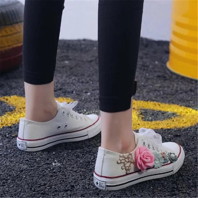 

New girls shoes fashion flat heel thick bottom handmade flowers light and comfortable all-match casual shoes women