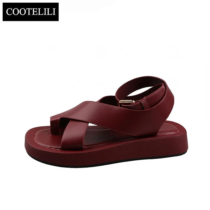 

COOTELILI Women Summer Sandals Beach Sandals Fashion Flats Shoes 2020 New Sandal Non-slip Flat Sandals Buckle Black And White
