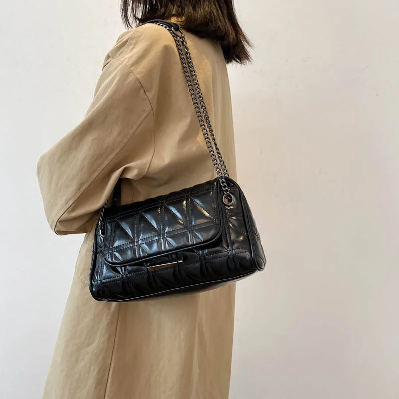 

Brand Women's Bags 2021 Spring Season New Trendy Oil Wax Leather Shoulder Bag Chain Fashion Messenger Small Square Bag