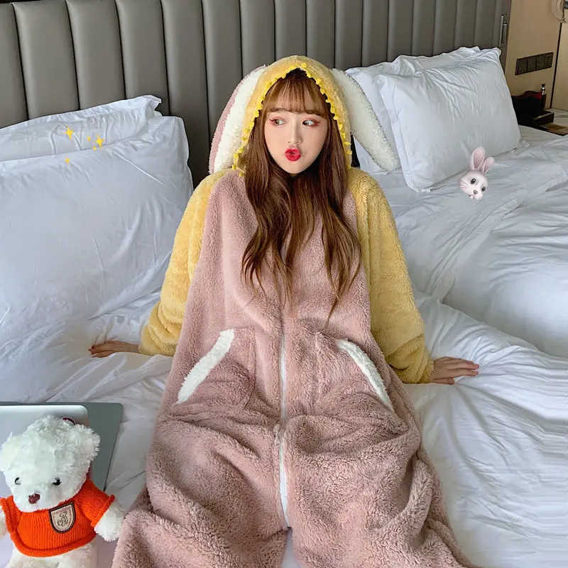 2021 Winter Pajamas Cute Ageing Spelling Colour Loose One-piece Long-sleeved Pajamas Girls Nightgown Sleepwear Women Robe Sets