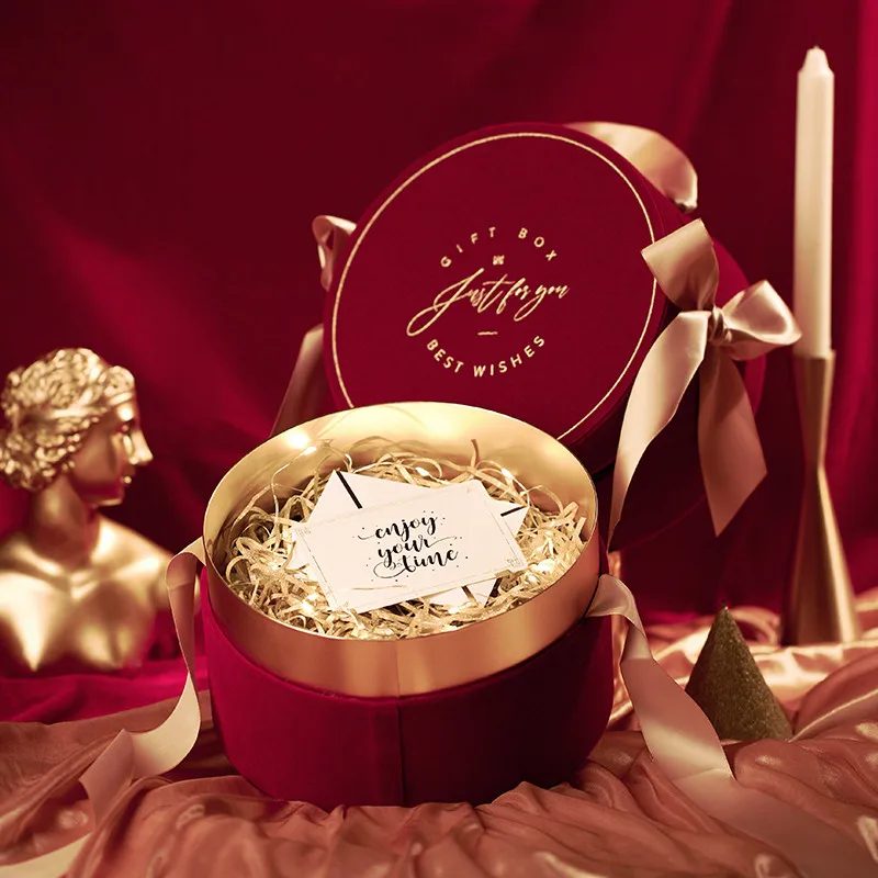 Красный круглый свадебный подарок с ручкой креативный подружки невесты на день