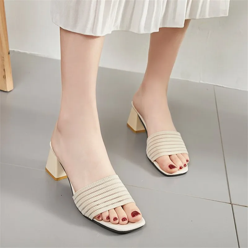 Популярные сандалии для улицы Римские с ремешками и бусинами Модная женская