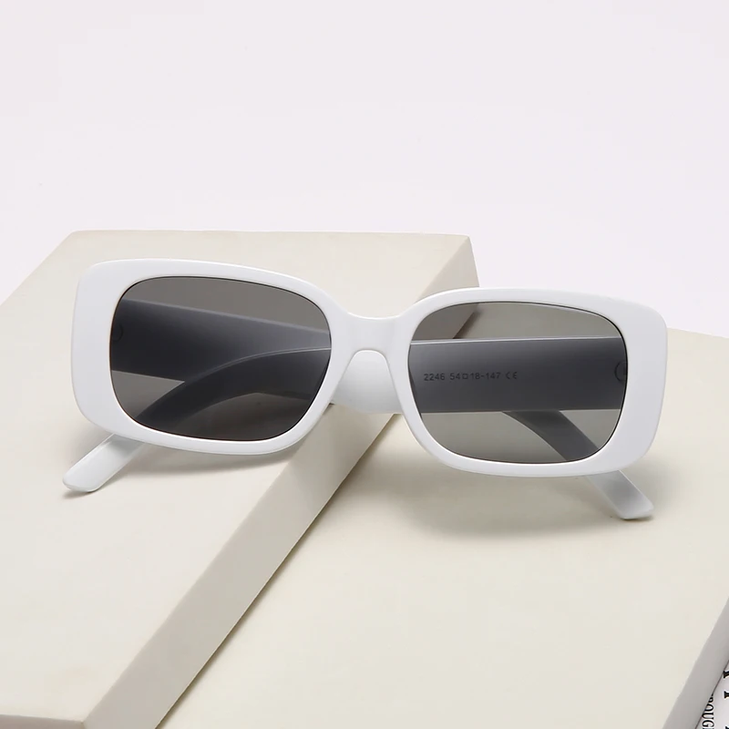 

Солнцезащитные очки в прямоугольной оправе UV400 для мужчин и женщин