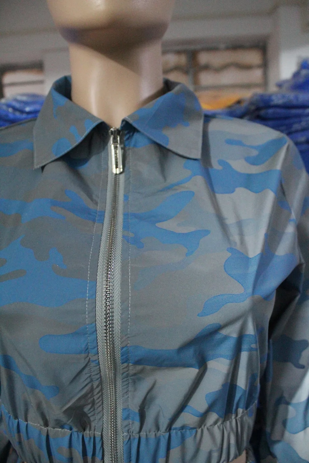 

Reflective Camouflage Print Tracksuit Women Casual Sporty Fitness Zipper Crop Top + Pants Night Club Two Piece Set Jogging Femme