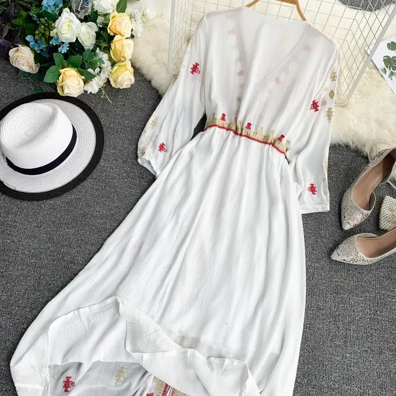 Женское льняное платье MUMUZI до середины икры с цветочной вышивкой бантиком и