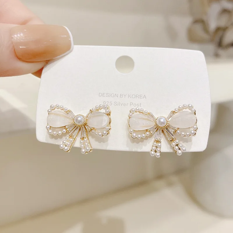 

LOVOACC Charming Imitation Pearl Knotted Dangle Earrings for Women Ladies Transparent Shiny Zircon Pendant Earrings Oorbellen