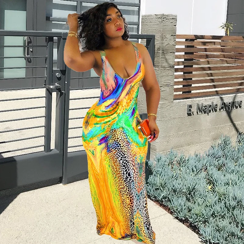 Женское длинное платье без рукавов разноцветное вечерние с цветочным принтом V