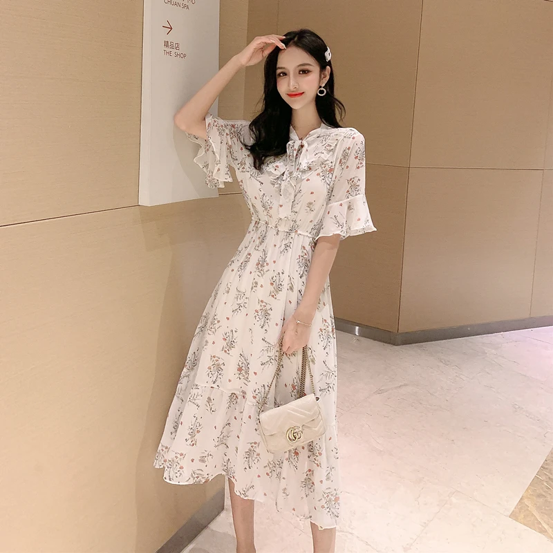 Женское длинное шифоновое платье с бантом белое винтажное цветочным принтом и