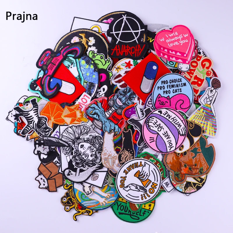 

Prajna Random Mixed Cartoon Cute Kawaii Patch Sew On/Iron On Sewing Patches Cheap Anime Badge DIY Embroidery Patches For Clothes