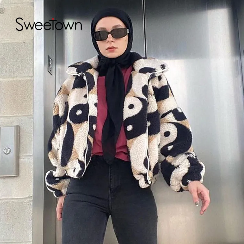 

Coats & Jackets