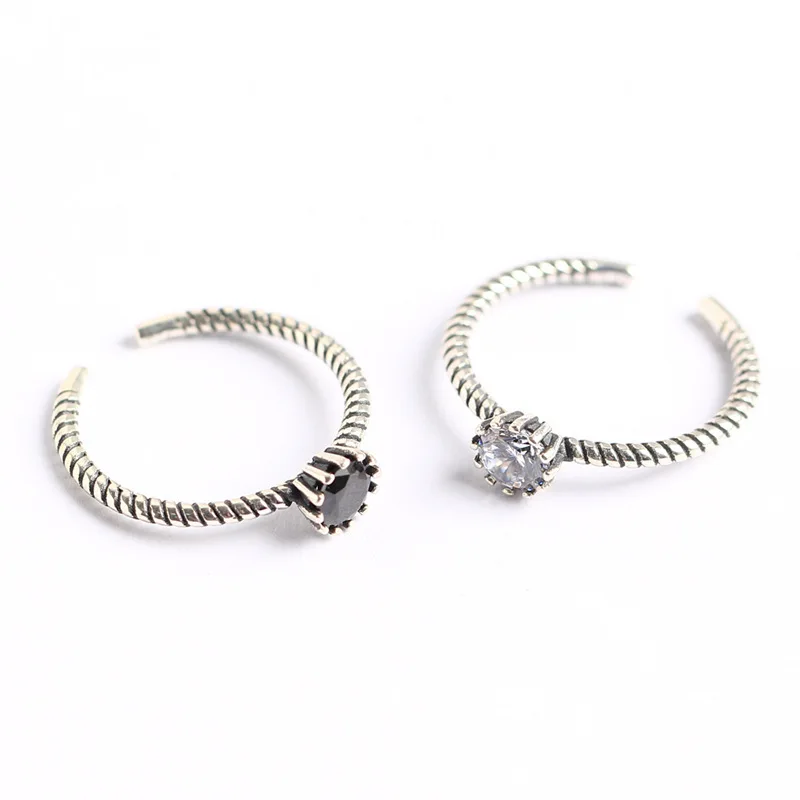 Кольцо из тайского серебра с черно-белым цирконом открывающее рот для детей |