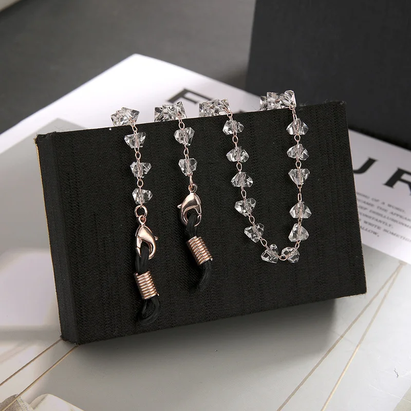 

Цепочка для очков Женская треугольная, с бусинами и кристаллами, цепочка для солнцезащитных очков