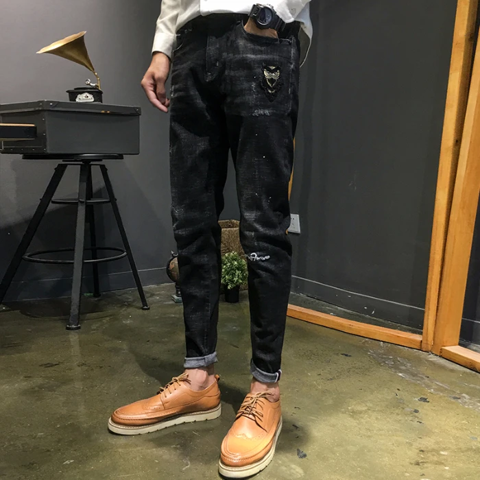 Осенние джинсы мужские черные рваные вышитые джинсовые брюки повседневные