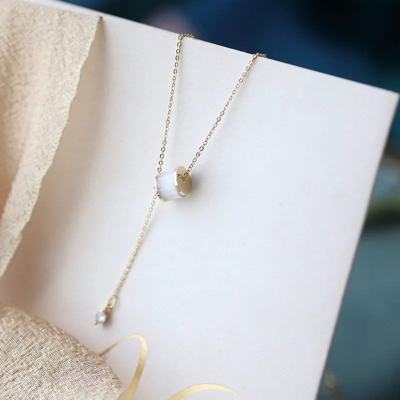 

2021 New Fashion Fine Women Pendant Necklace Contracted Joker Metal Chain Geometric Circular Senior Short Necklace Jewelry