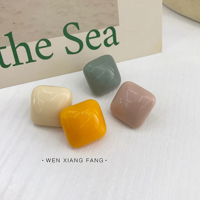 

Morandi Stud Earrings Female Sweet Square Resin Earrings Korean Temperament Wild Retro Geometric Simple Ear Jewelry