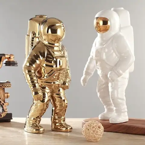 Золотая скульптура космонавта, модная ваза астронавта, креативная современная керамическая модель космонавта, украшение для украшения сад...